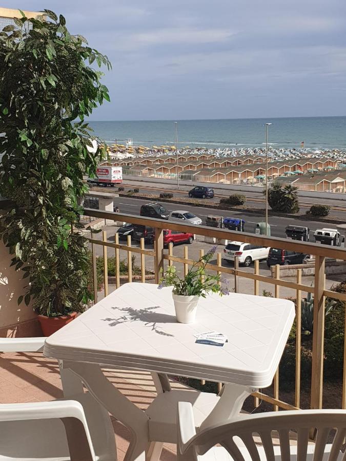 Il Mare Di Roma Apartment Lido di Ostia Exteriör bild
